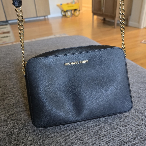 Michael Kors Black Crossbody with Gold Chain - Picture 1 of 2